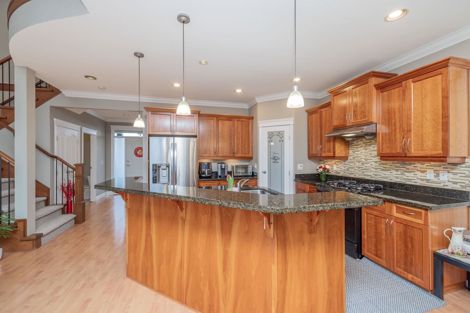 Listing Image 12