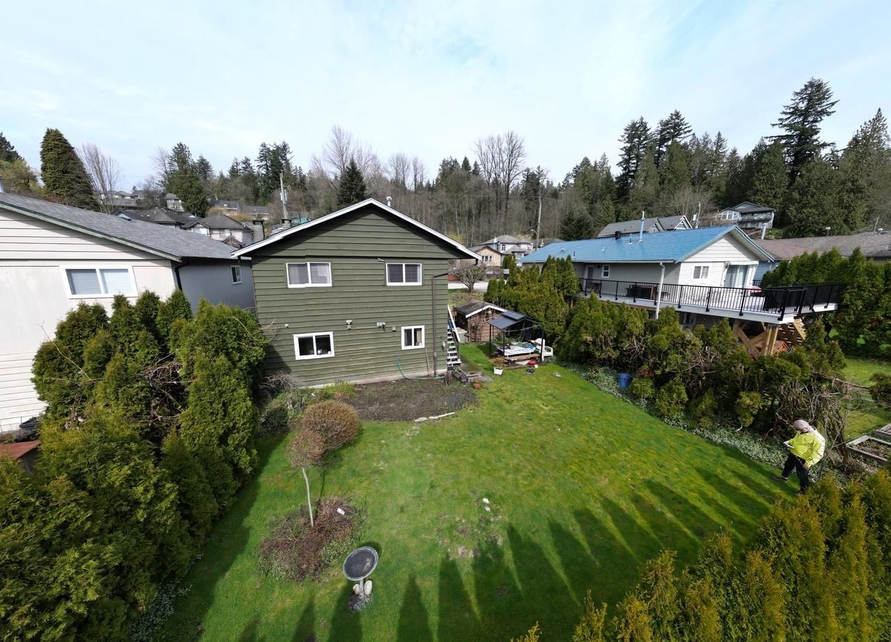 Listing Image 11