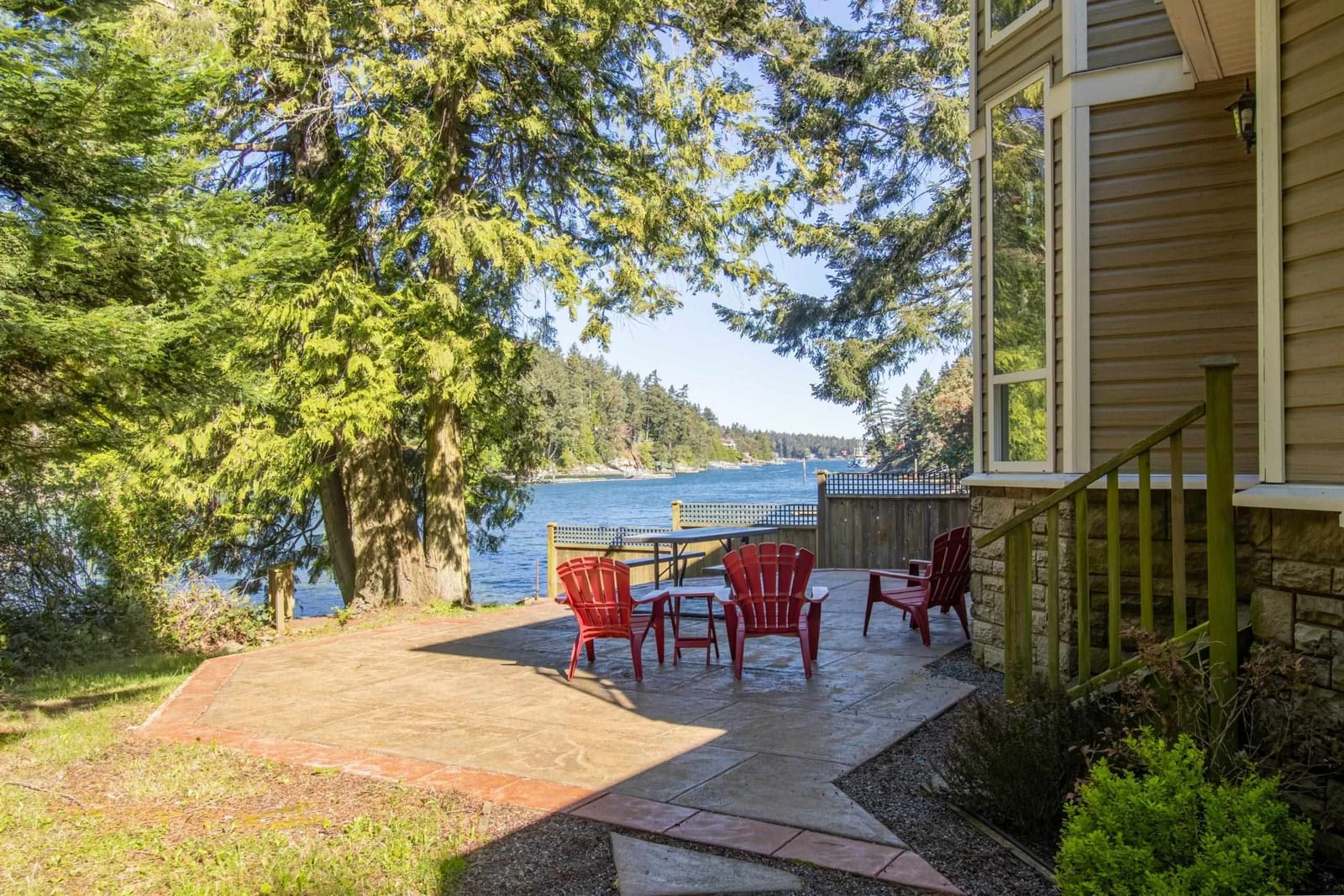 Listing Image 4