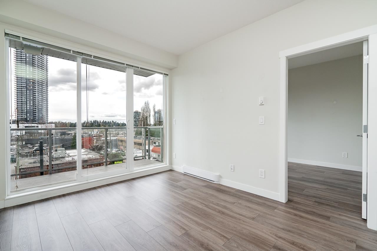 Listing Image 14