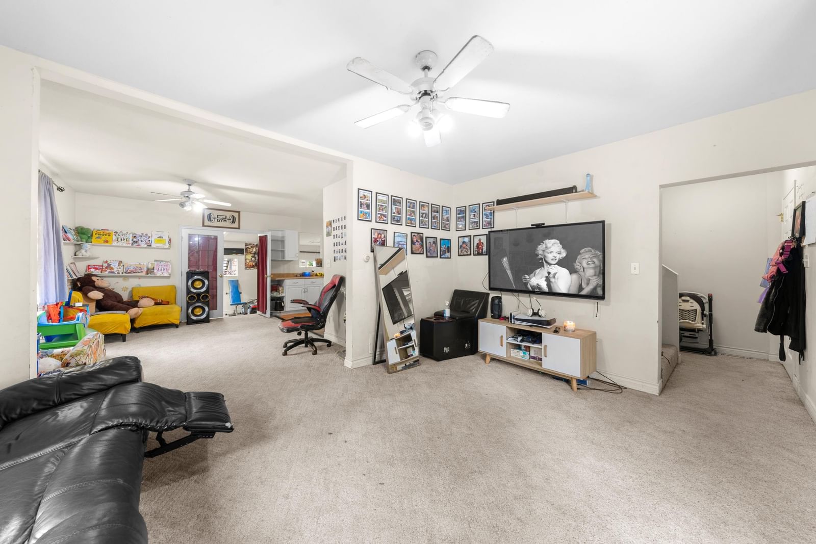 Listing Image 7
