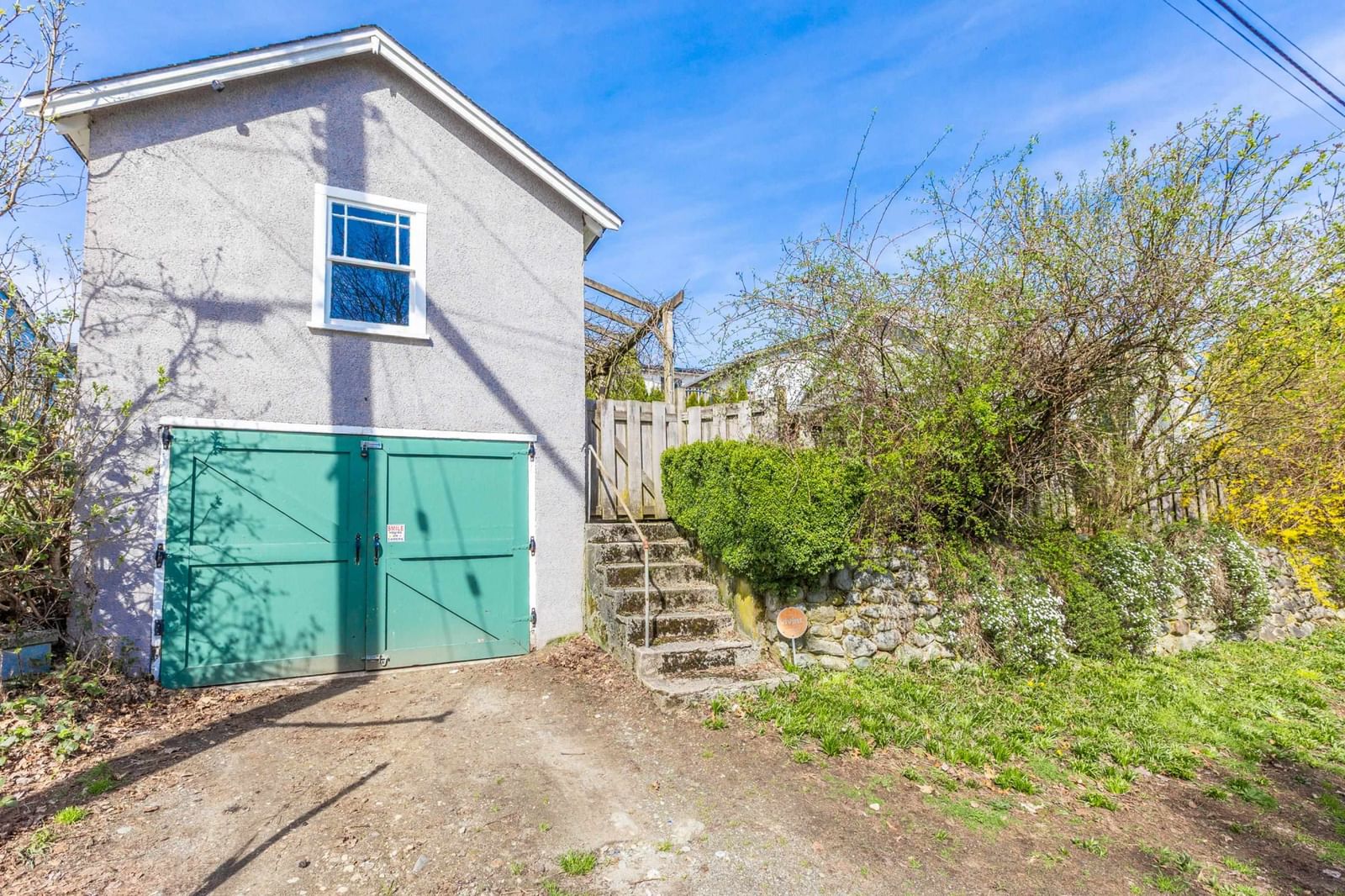 Listing Image 5