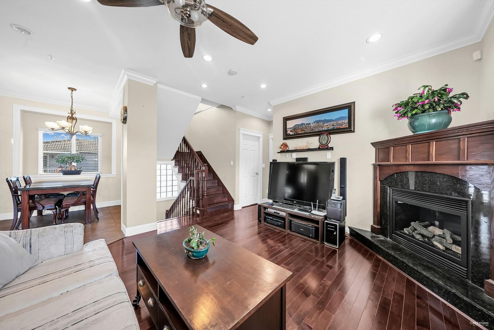Listing Image 16