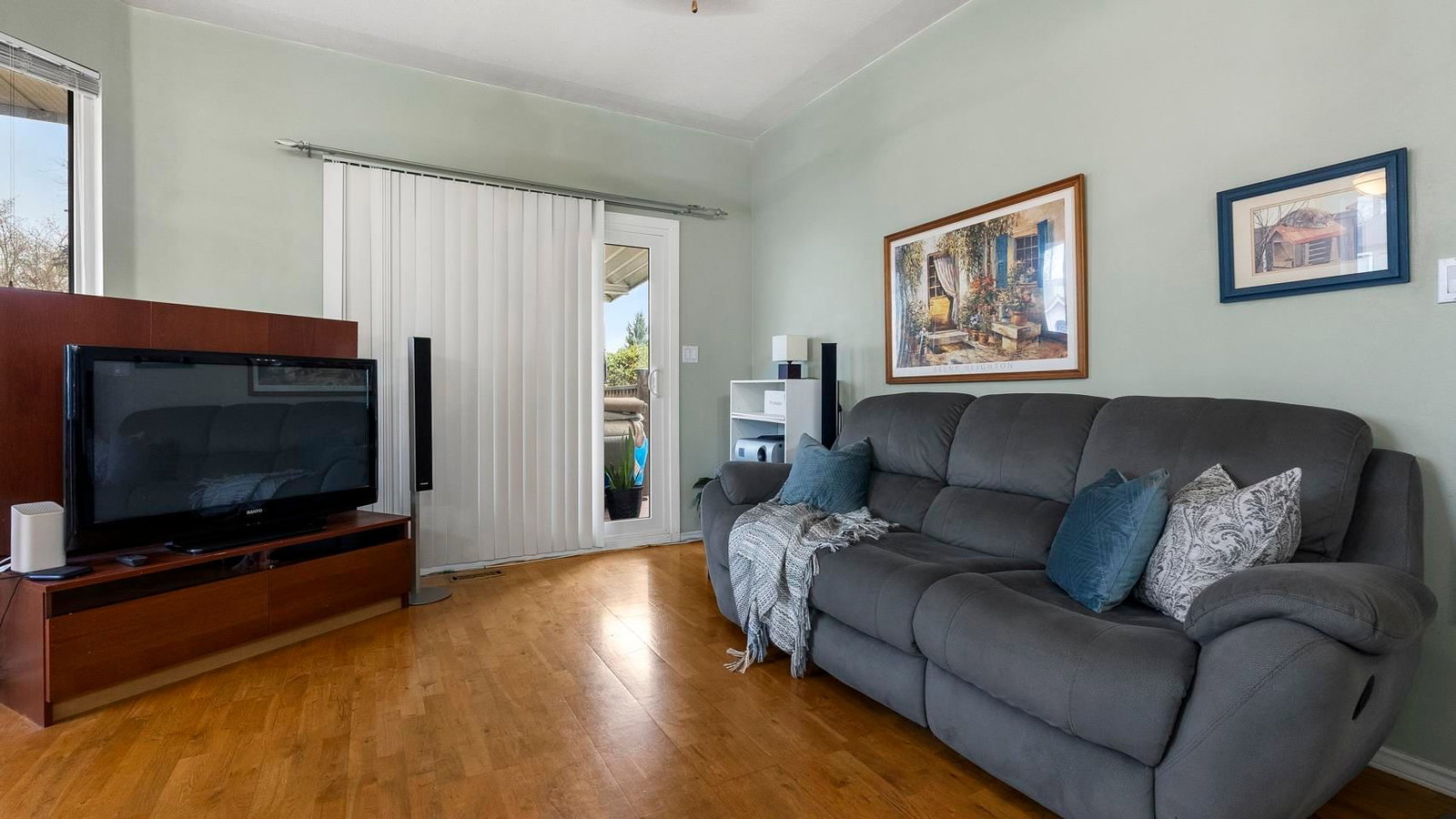Listing Image 20