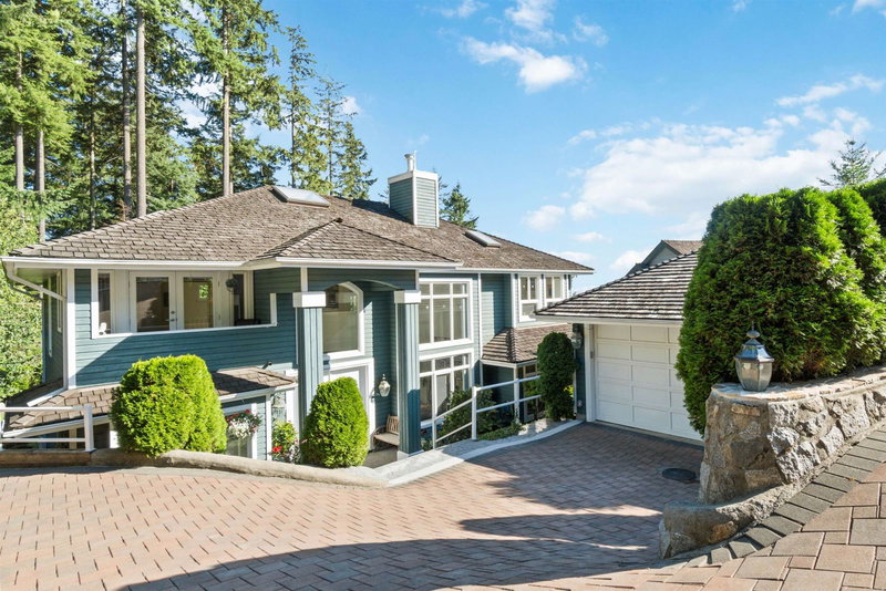 3866 Michener Way, North Vancouver, V7K 3C7 | Image 3
