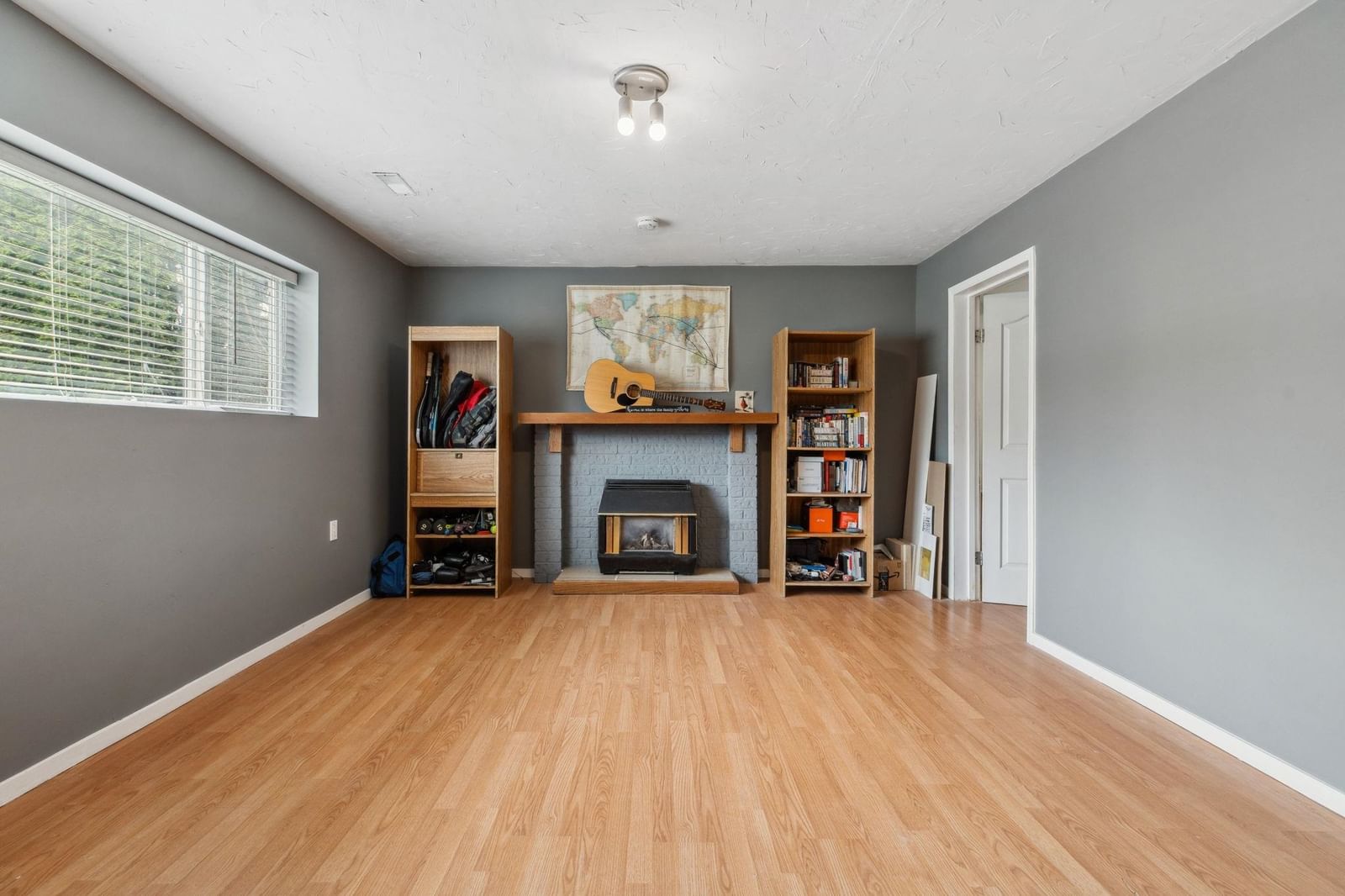 Listing Image 17