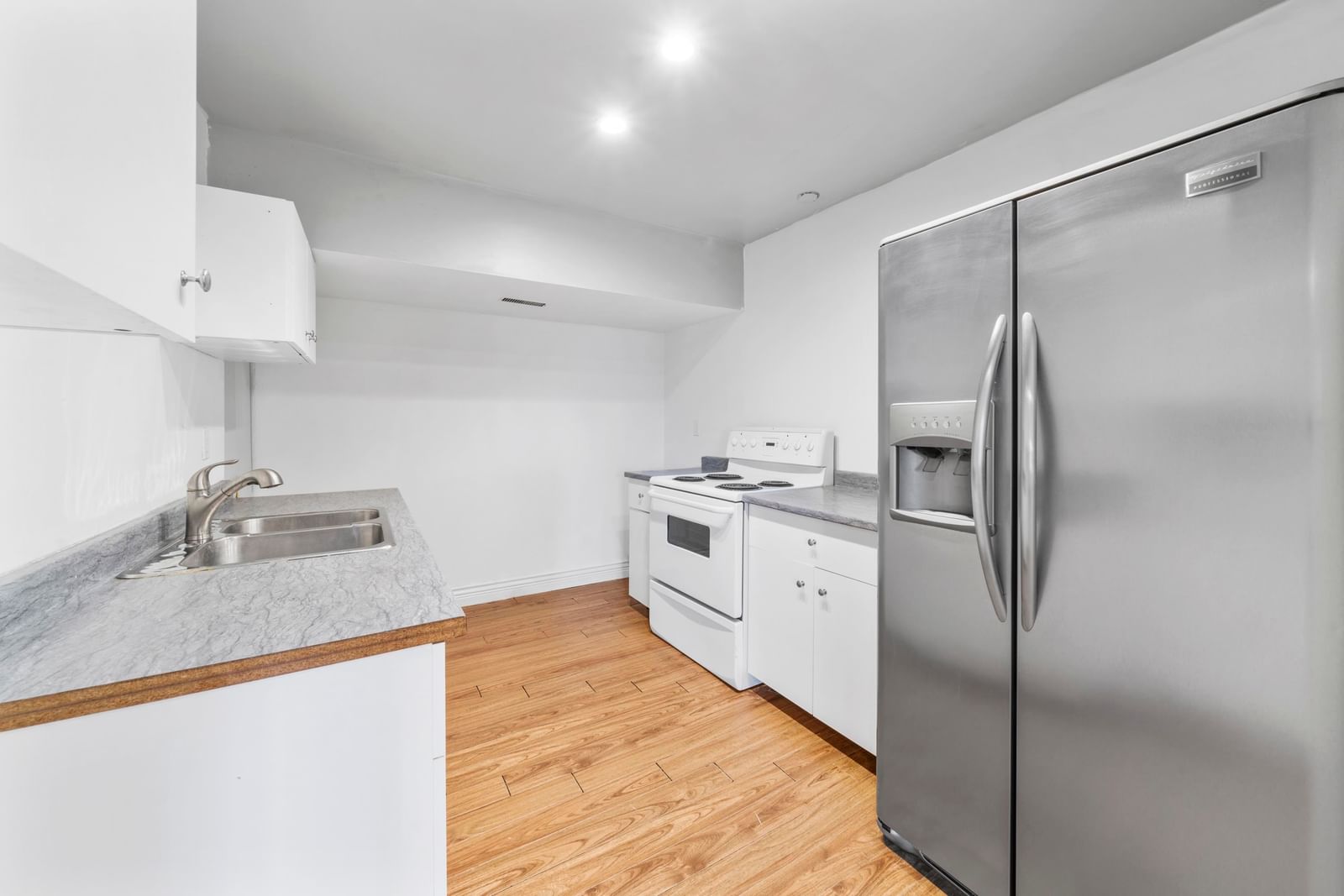 Listing Image 30