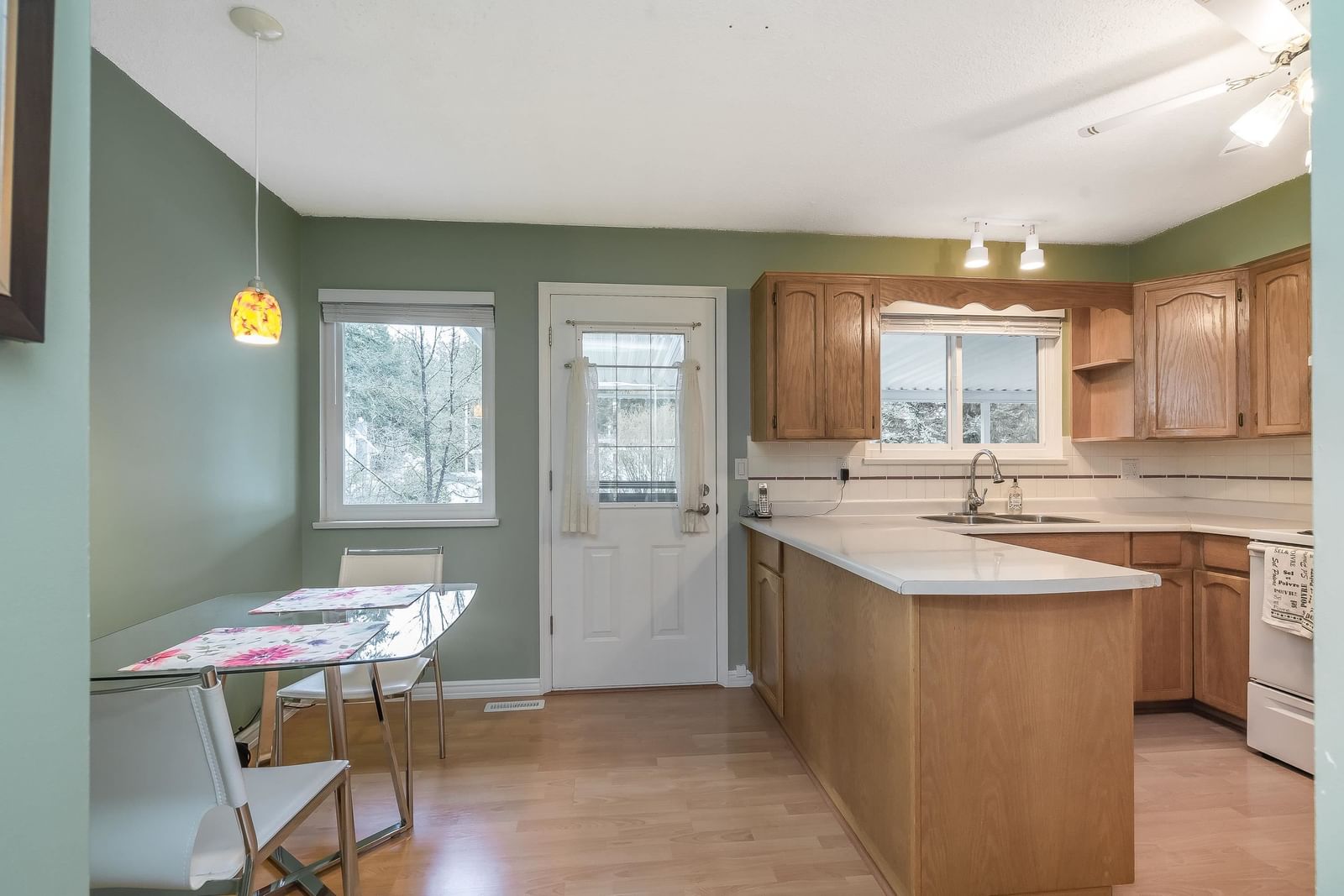 Listing Image 18