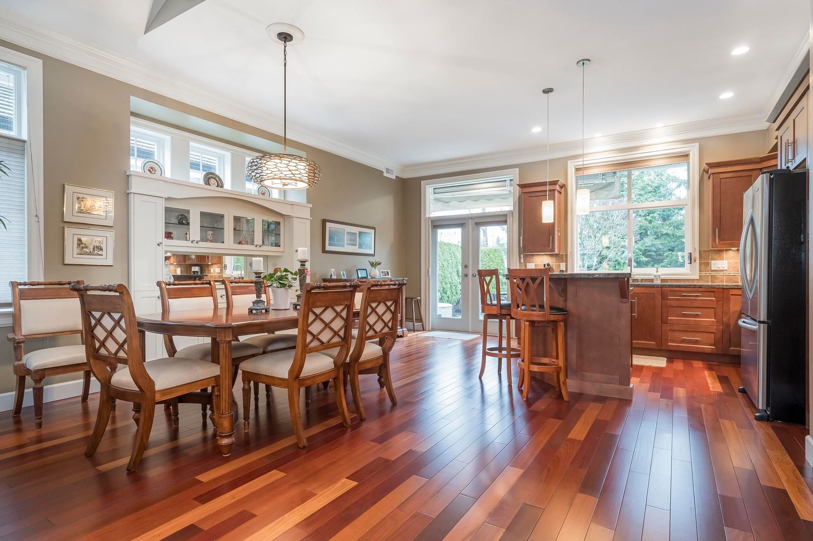 Listing Image 10