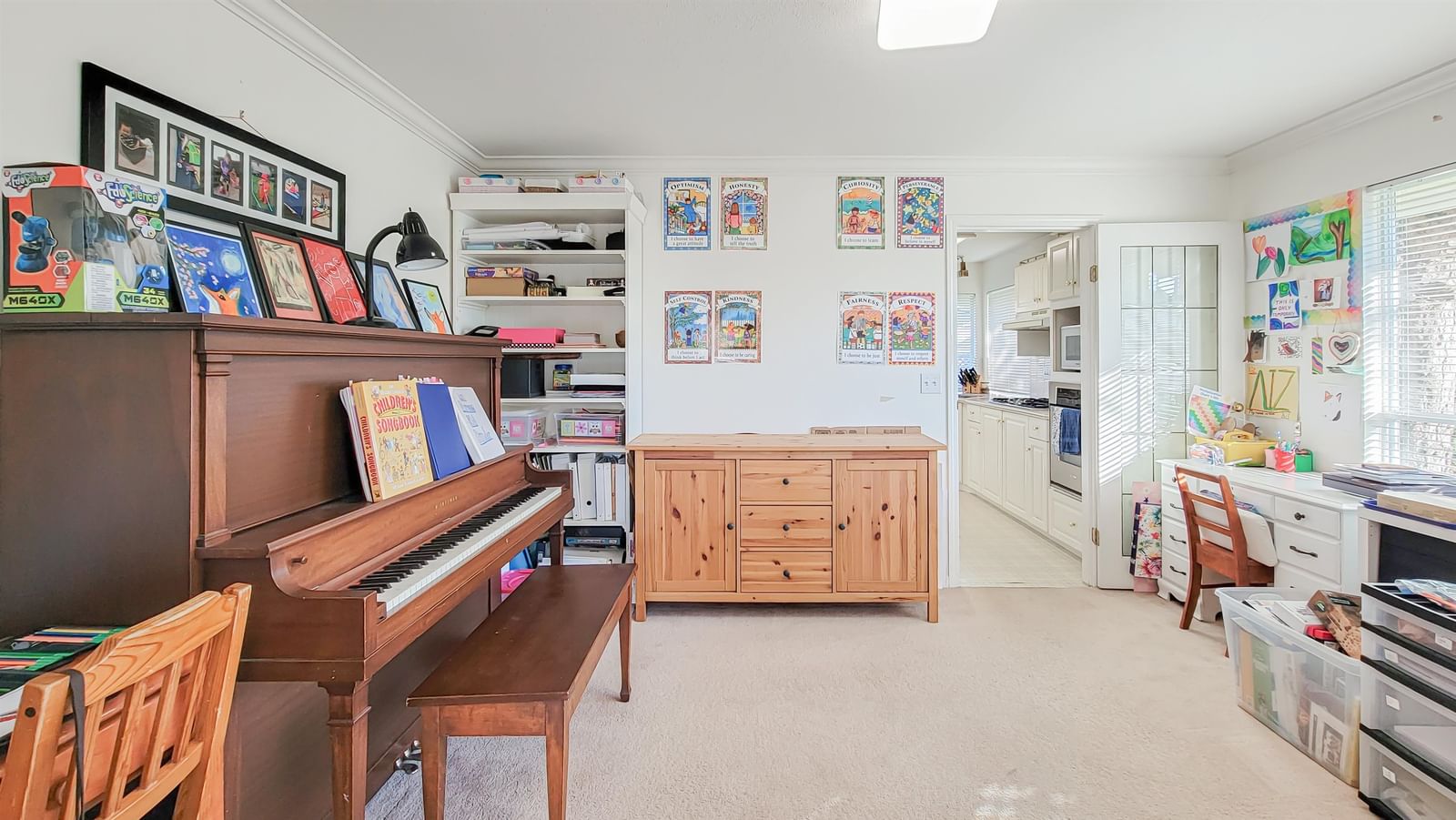 Listing Image 15