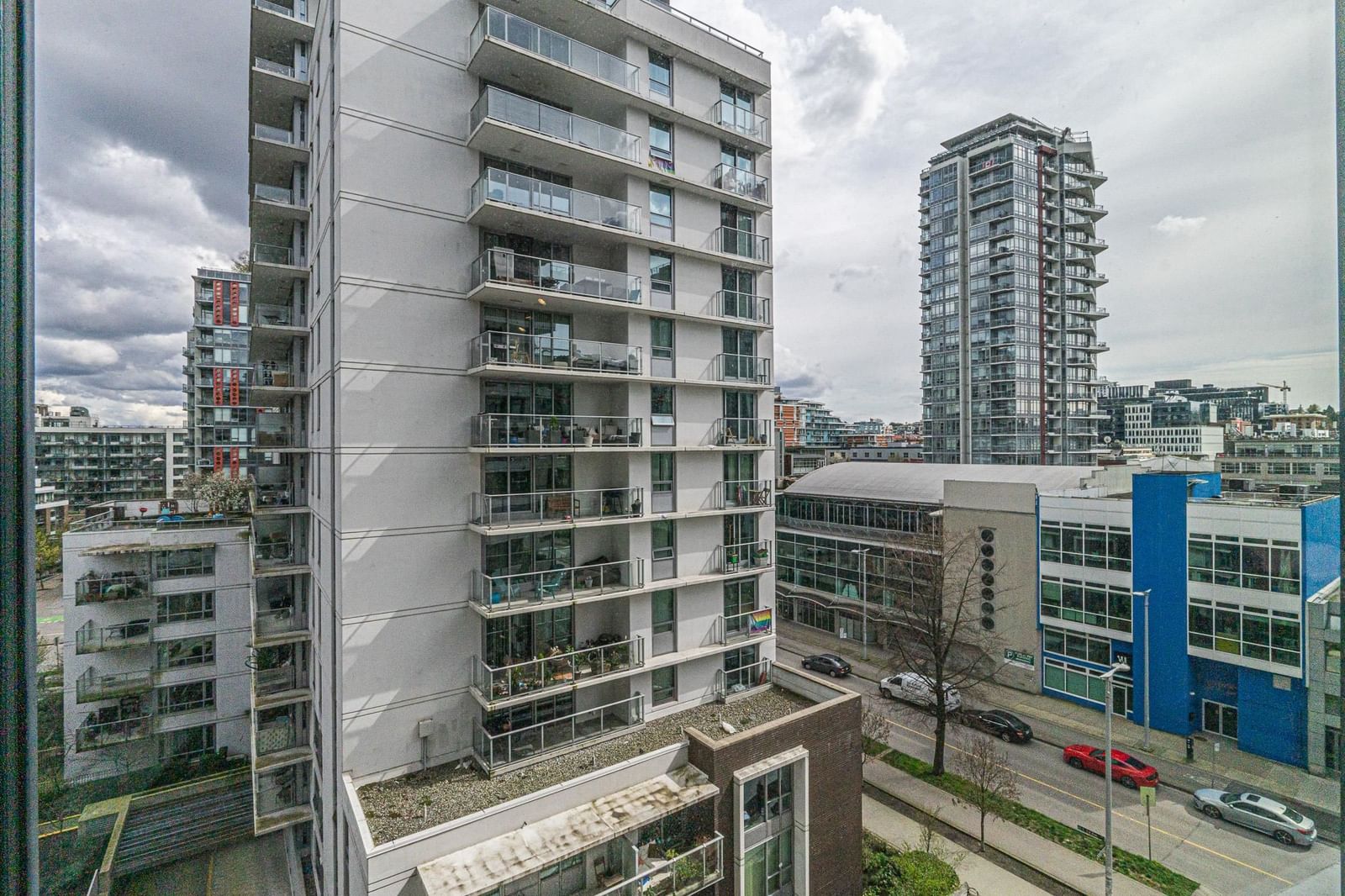 Listing Image 19