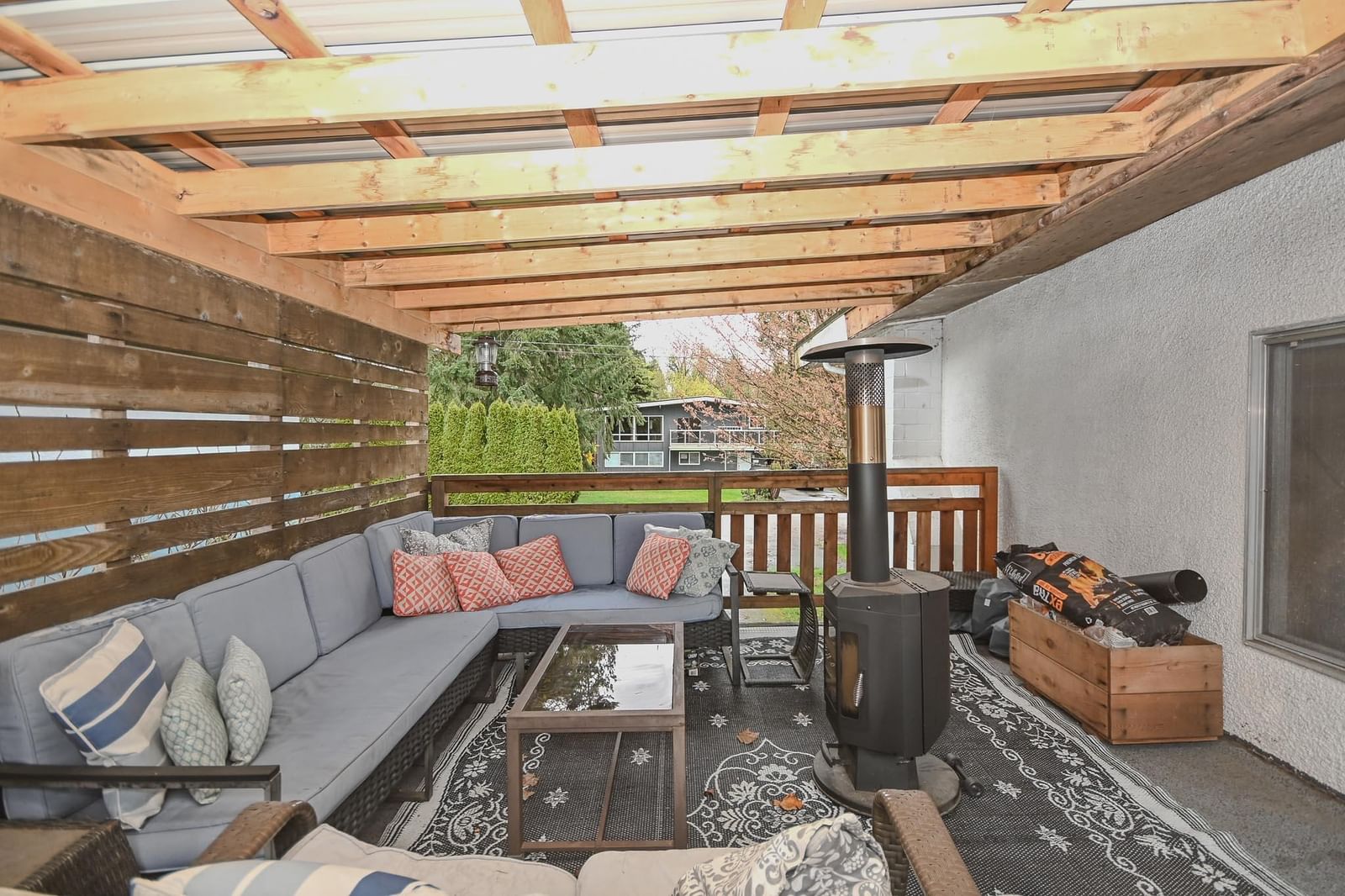 Listing Image 12