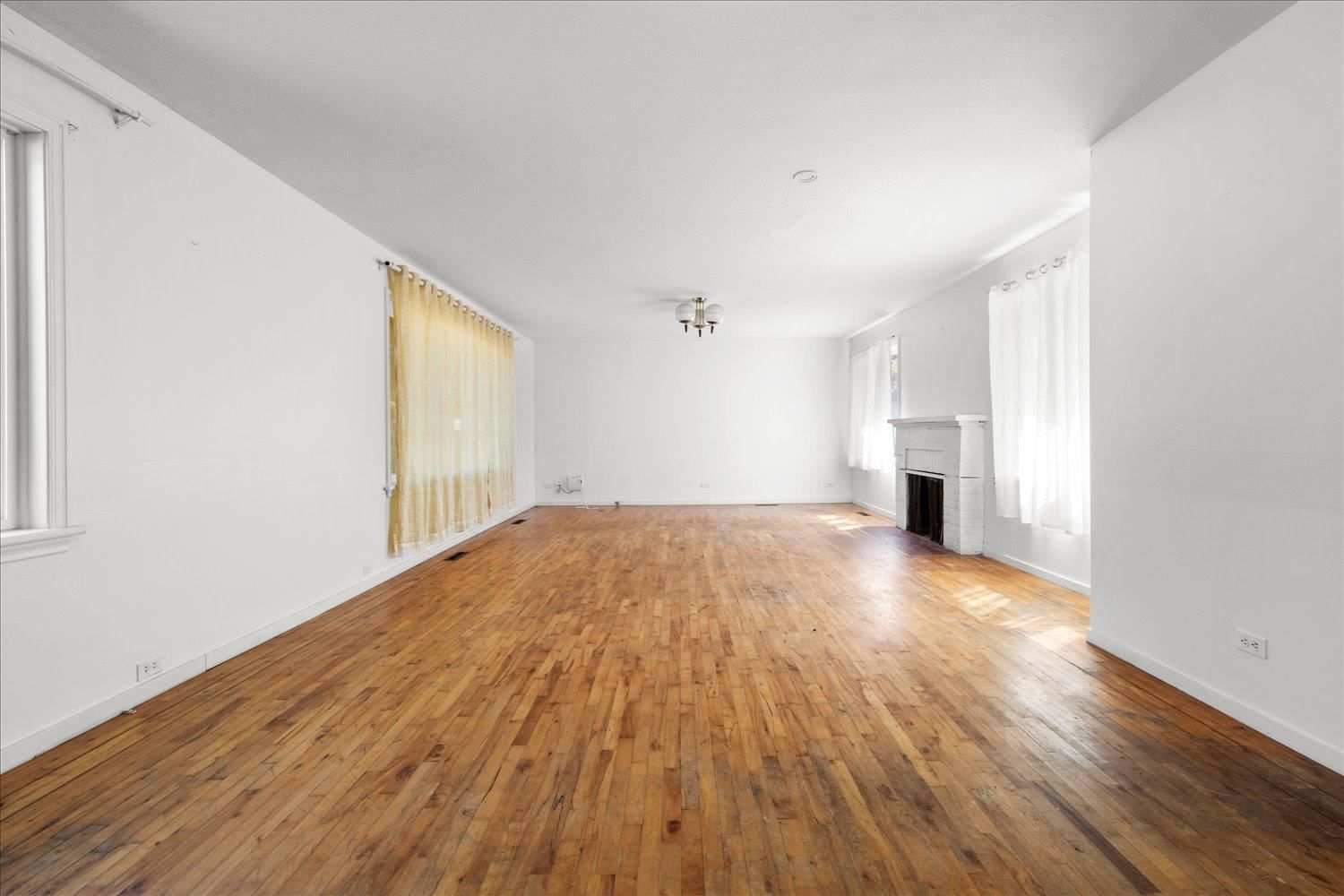 Listing Image 18