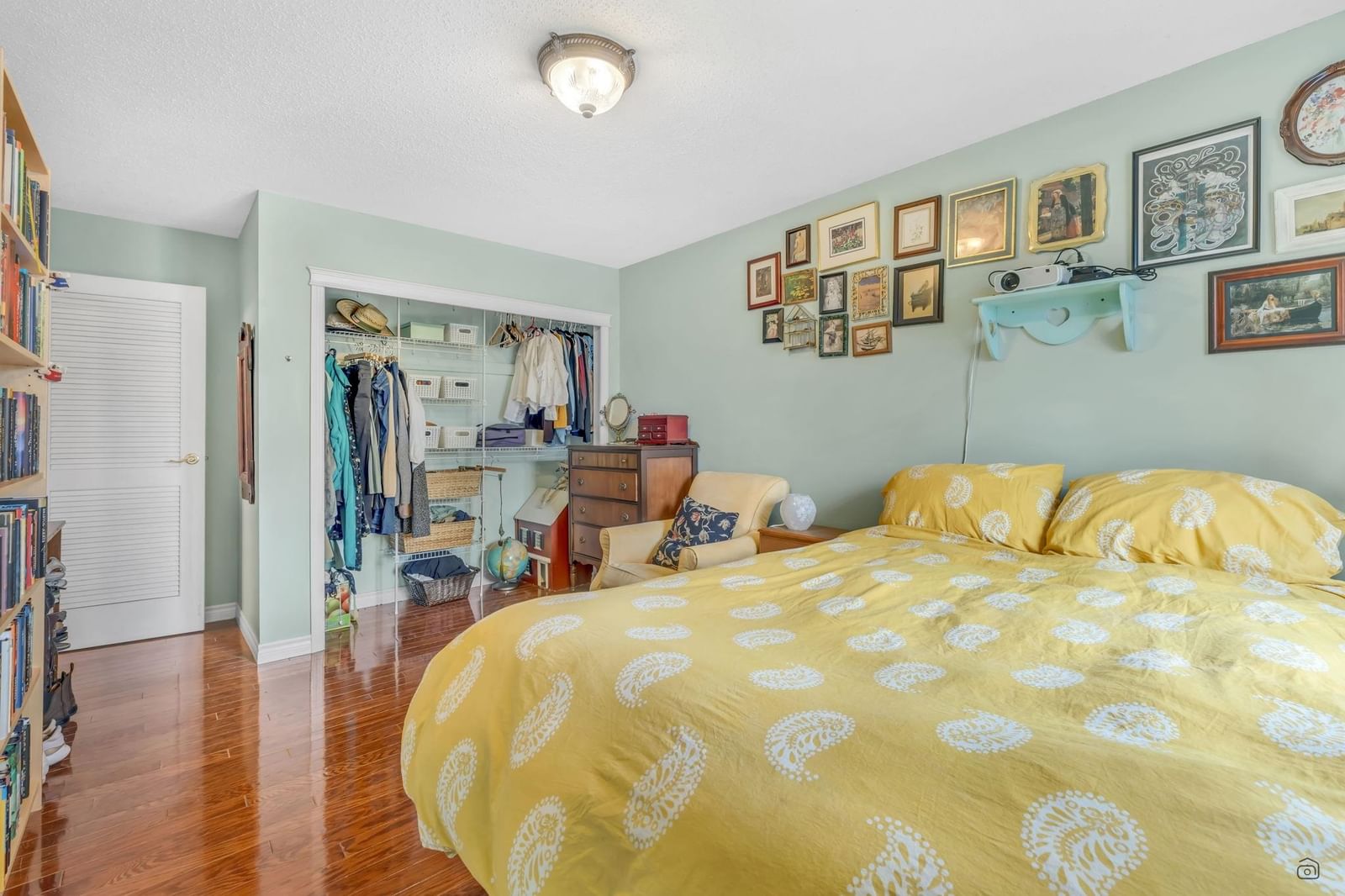 Listing Image 18