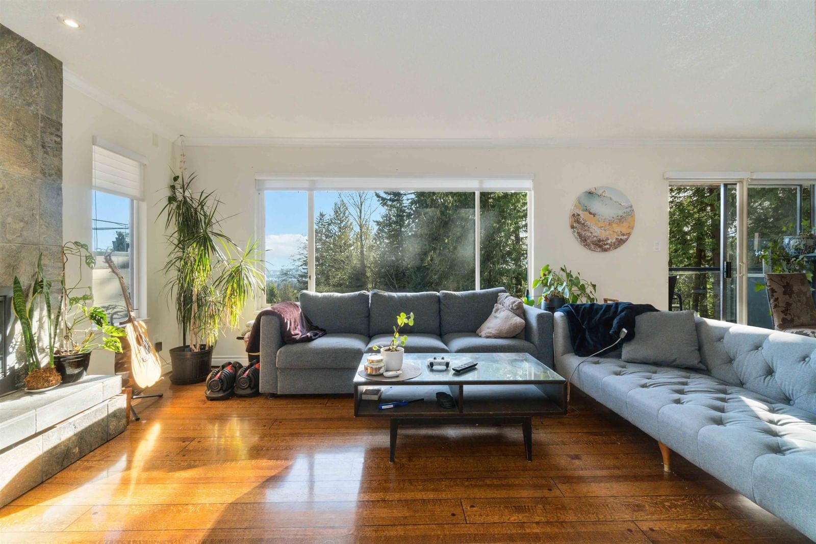 Listing Image 12