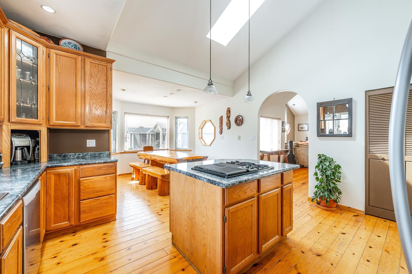 Listing Image 14