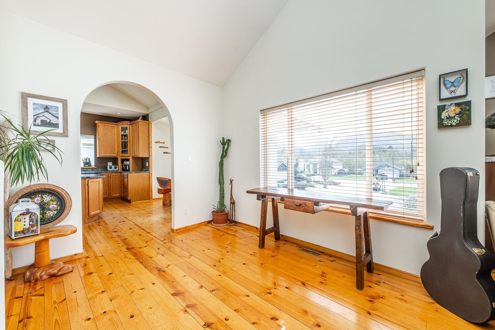 Listing Image 9