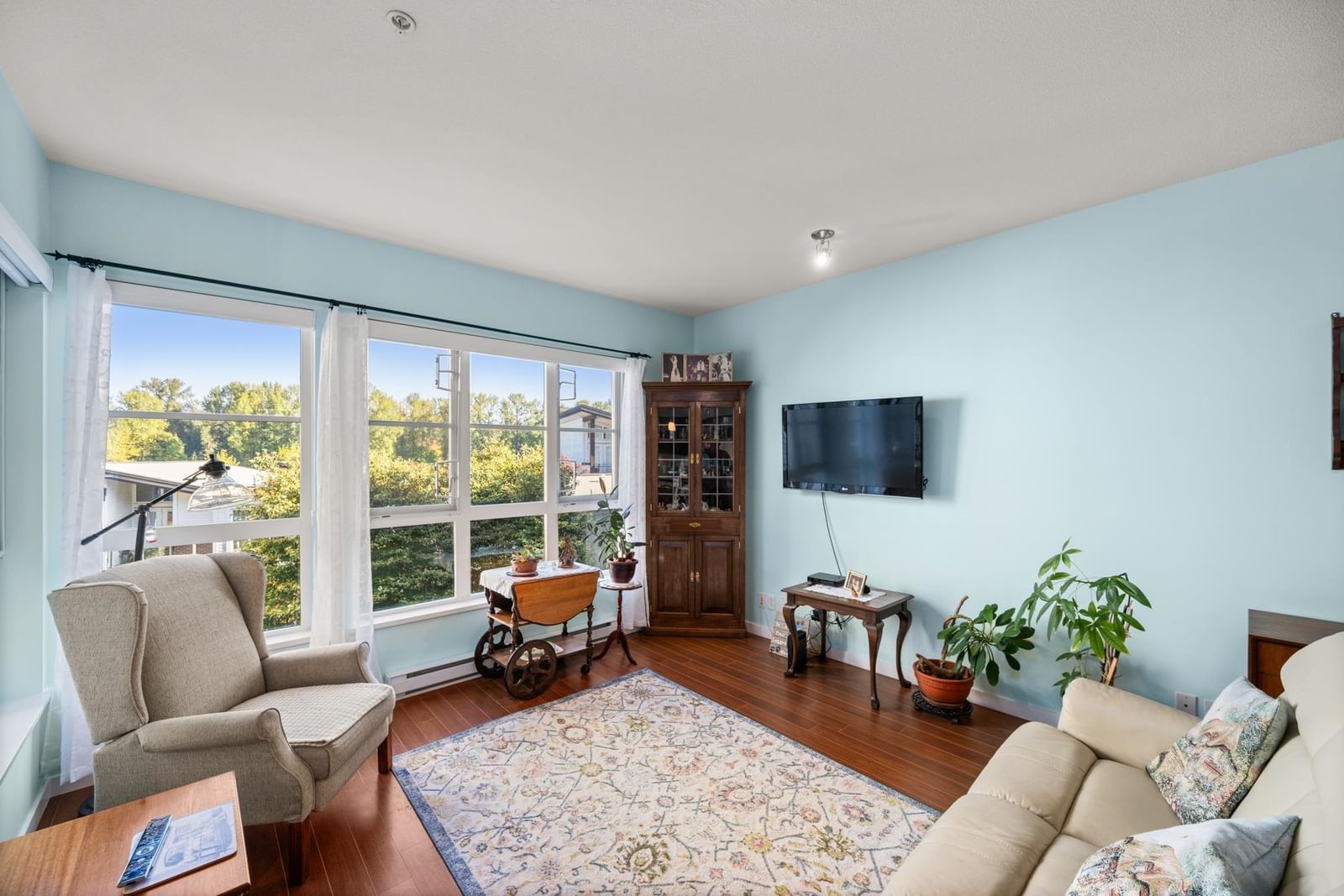Listing Image 19