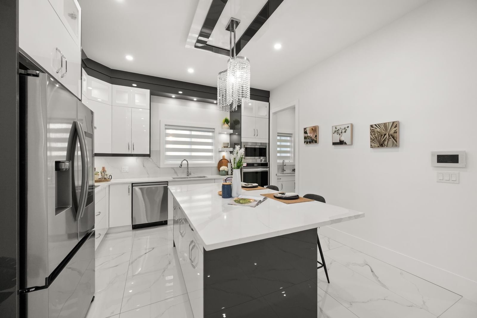 Listing Image 11