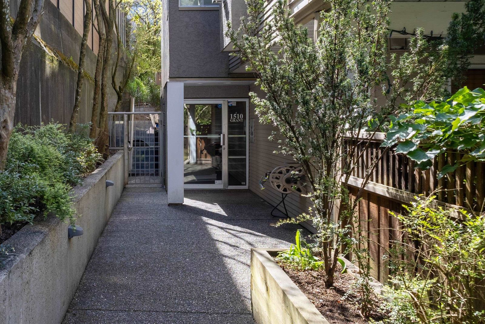 Listing Image 18
