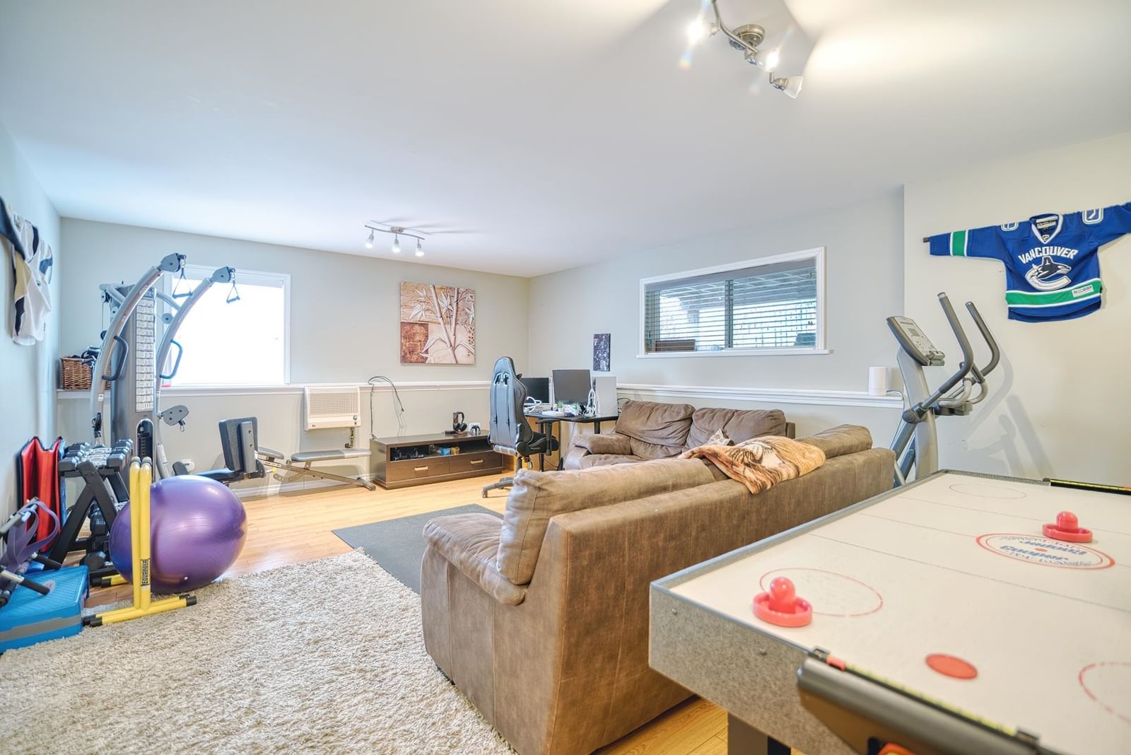 Listing Image 21