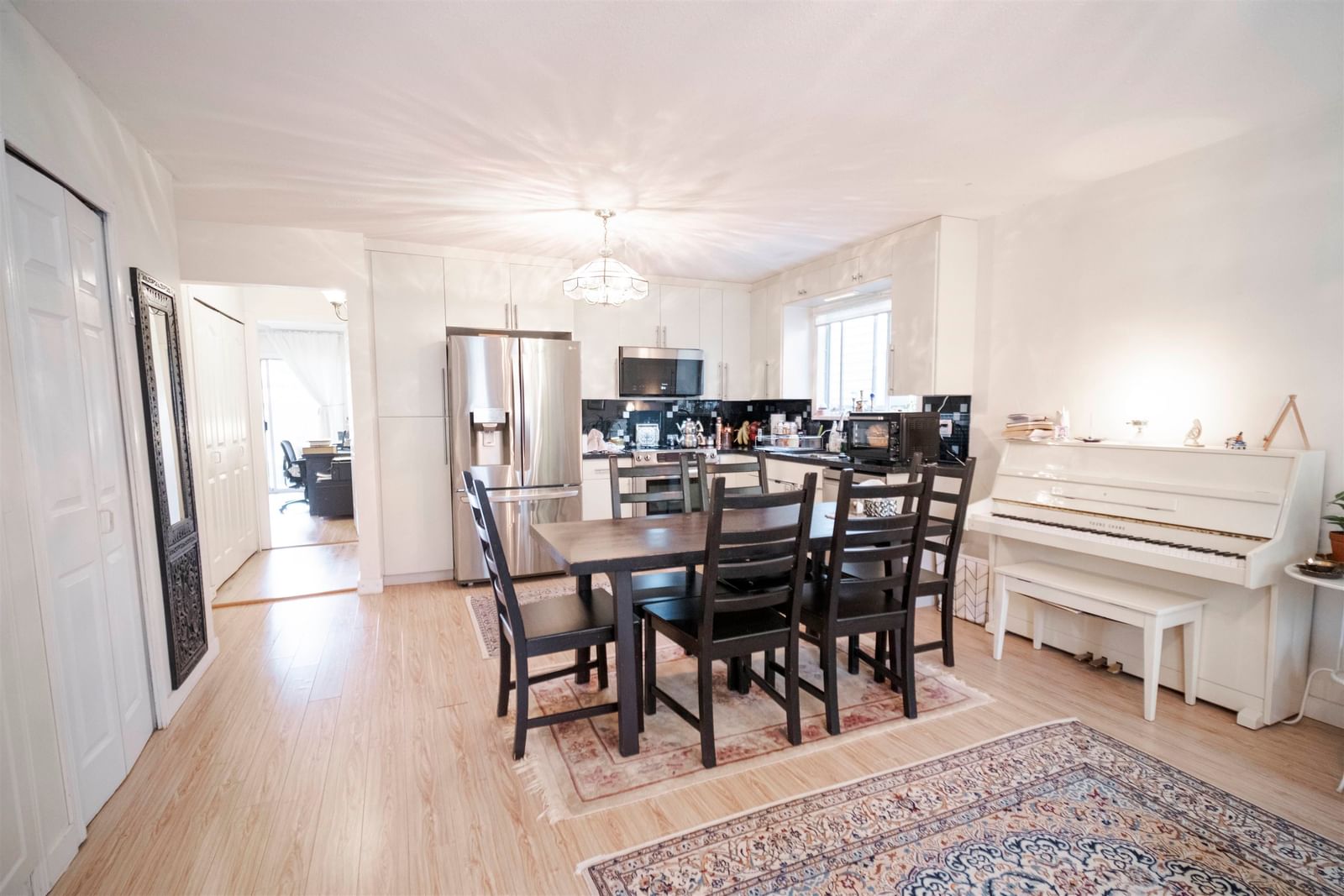 Listing Image 15