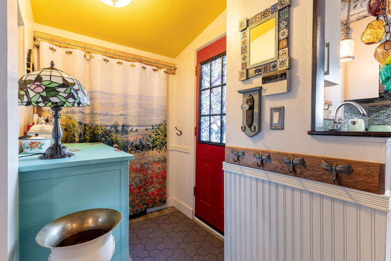 2212 Brookmount Avenue, Coquitlam, V3J 6V5 | Image 2