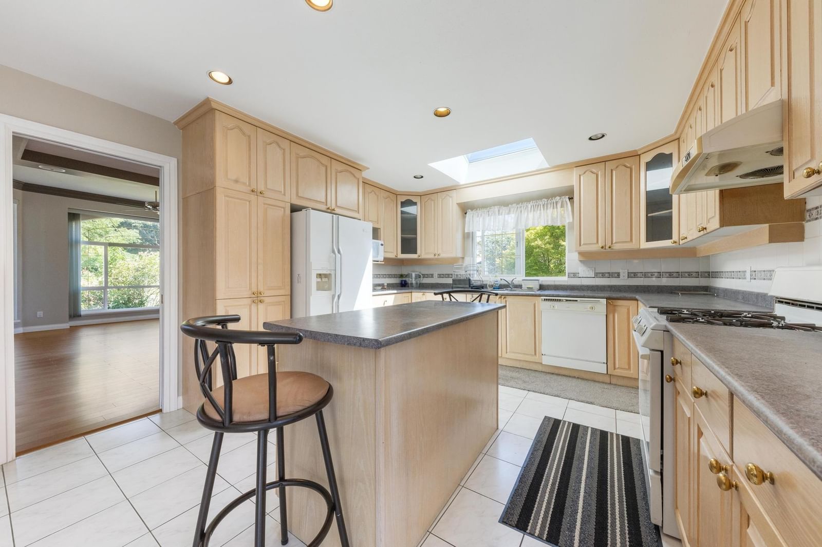 Listing Image 13