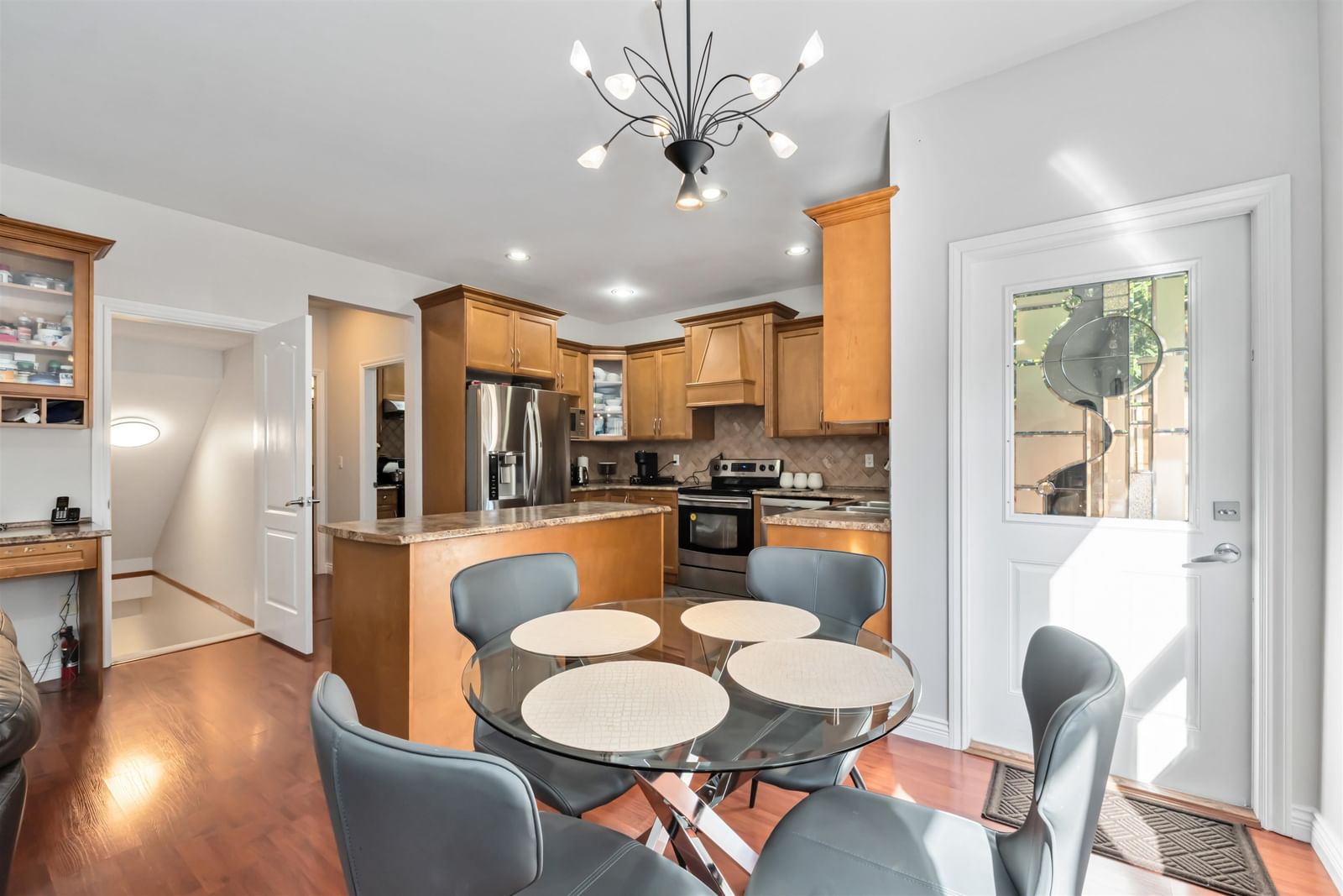 Listing Image 15