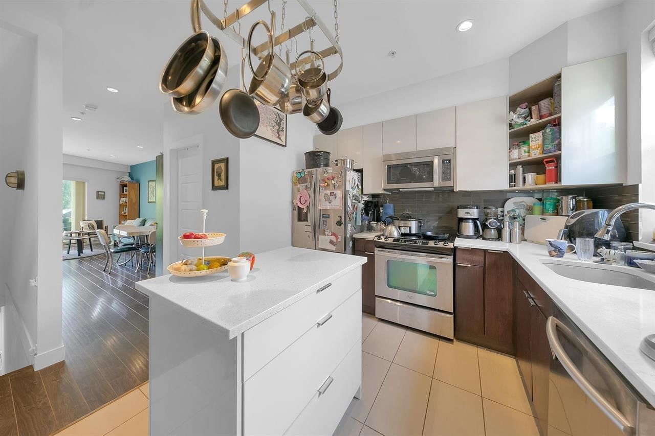 Listing Image 12