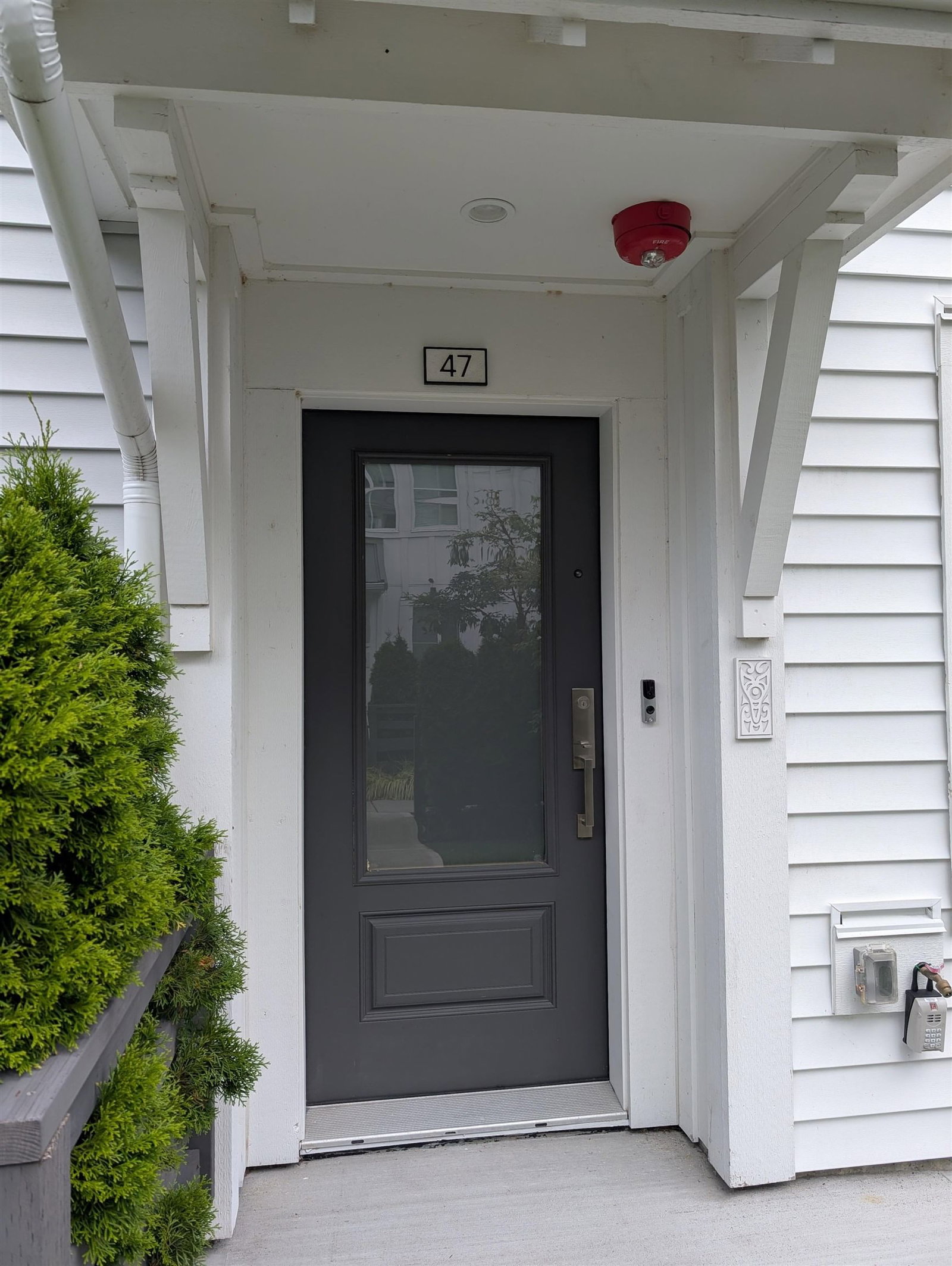 Listing Image 6