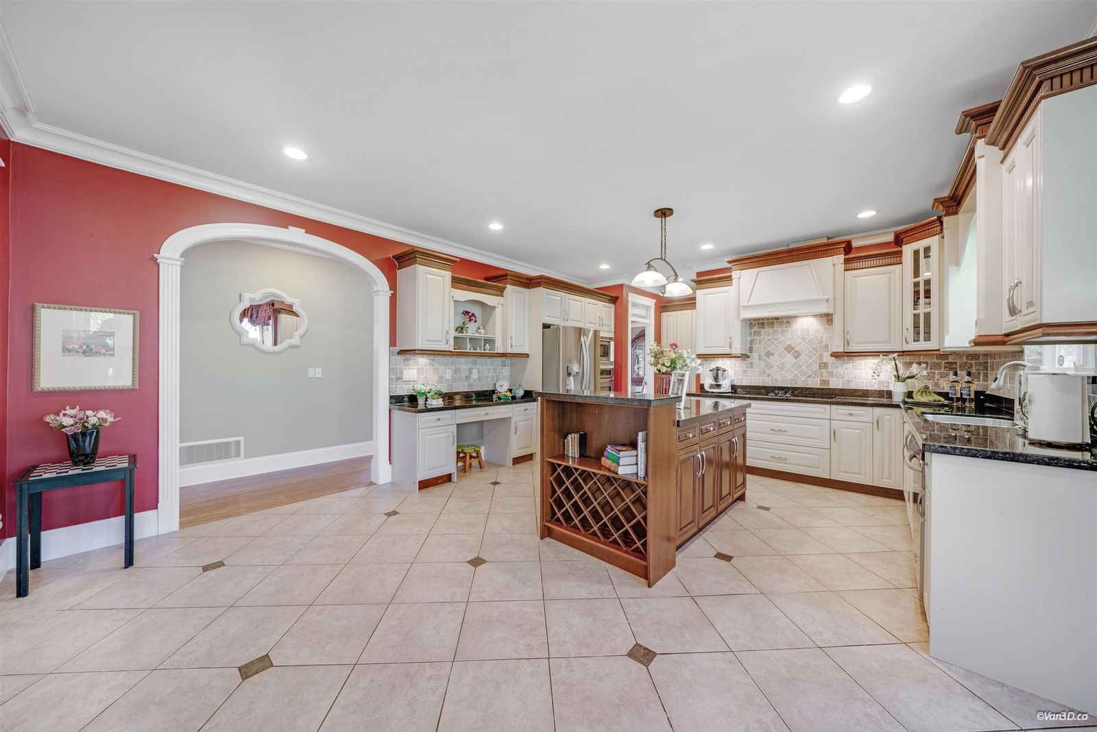 Listing Image 11