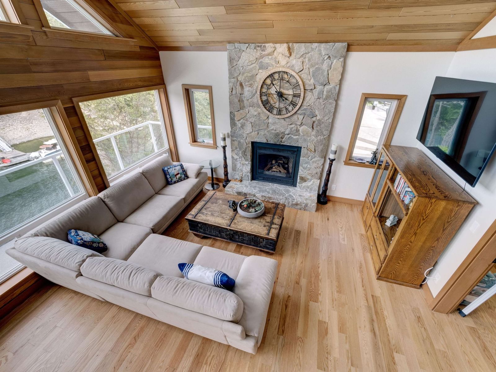 Listing Image 14