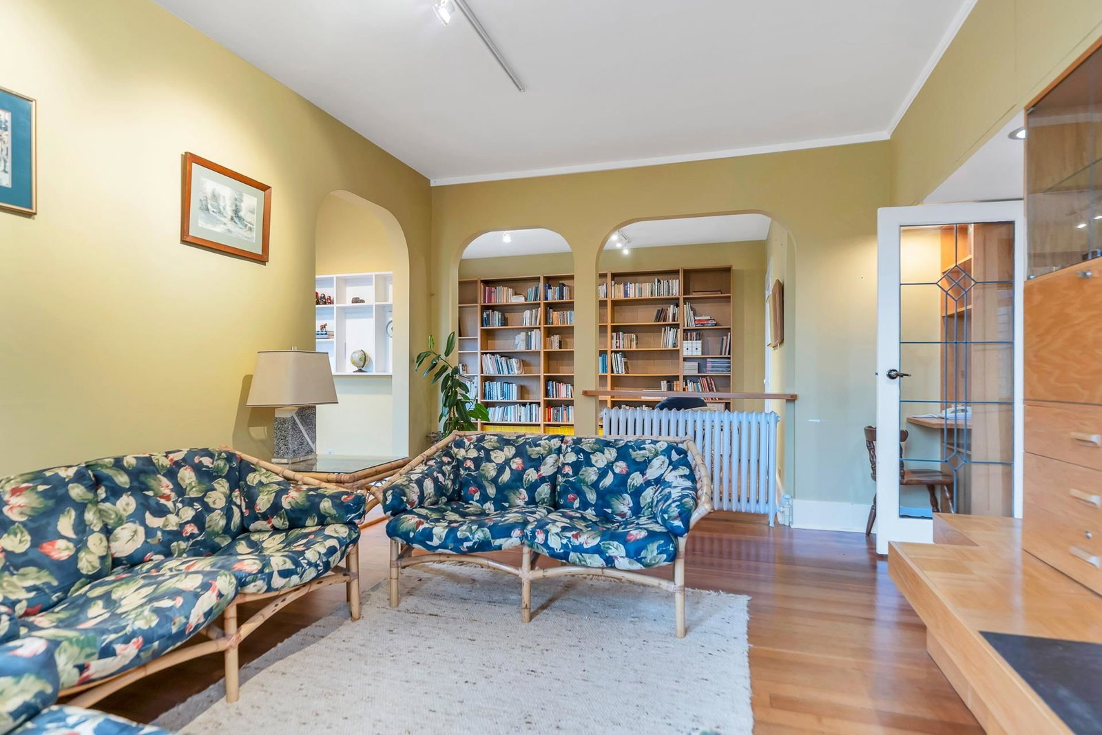 Listing Image 6