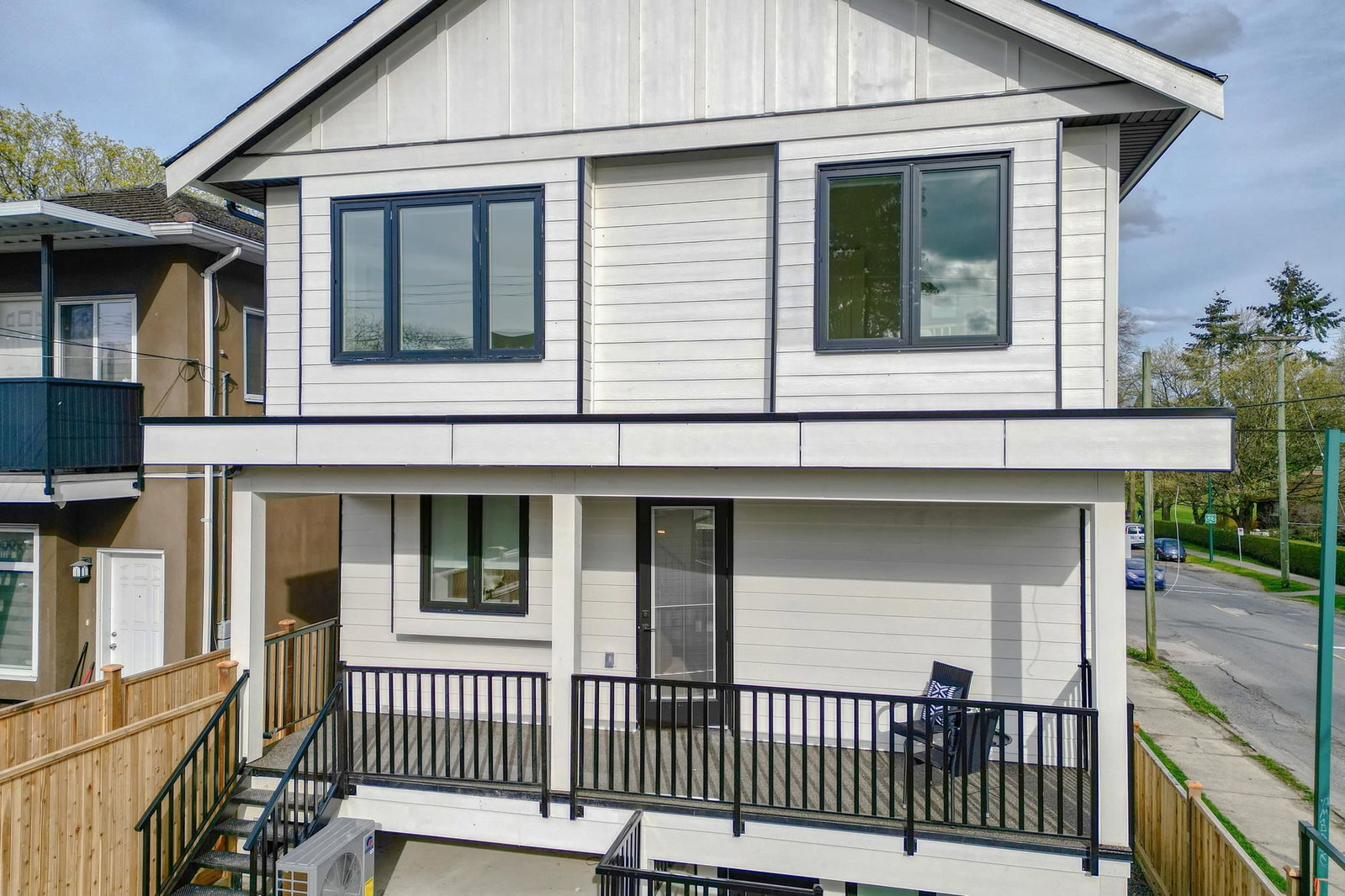 Listing Image 16