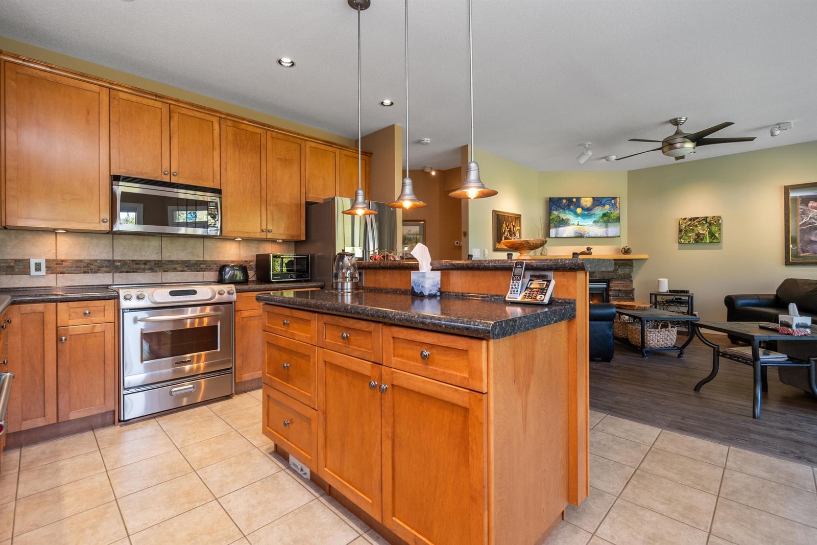 Listing Image 11
