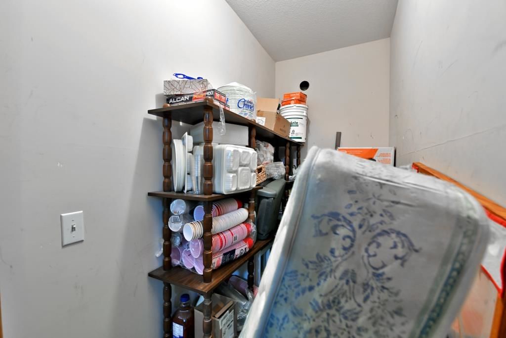 Listing Image 24
