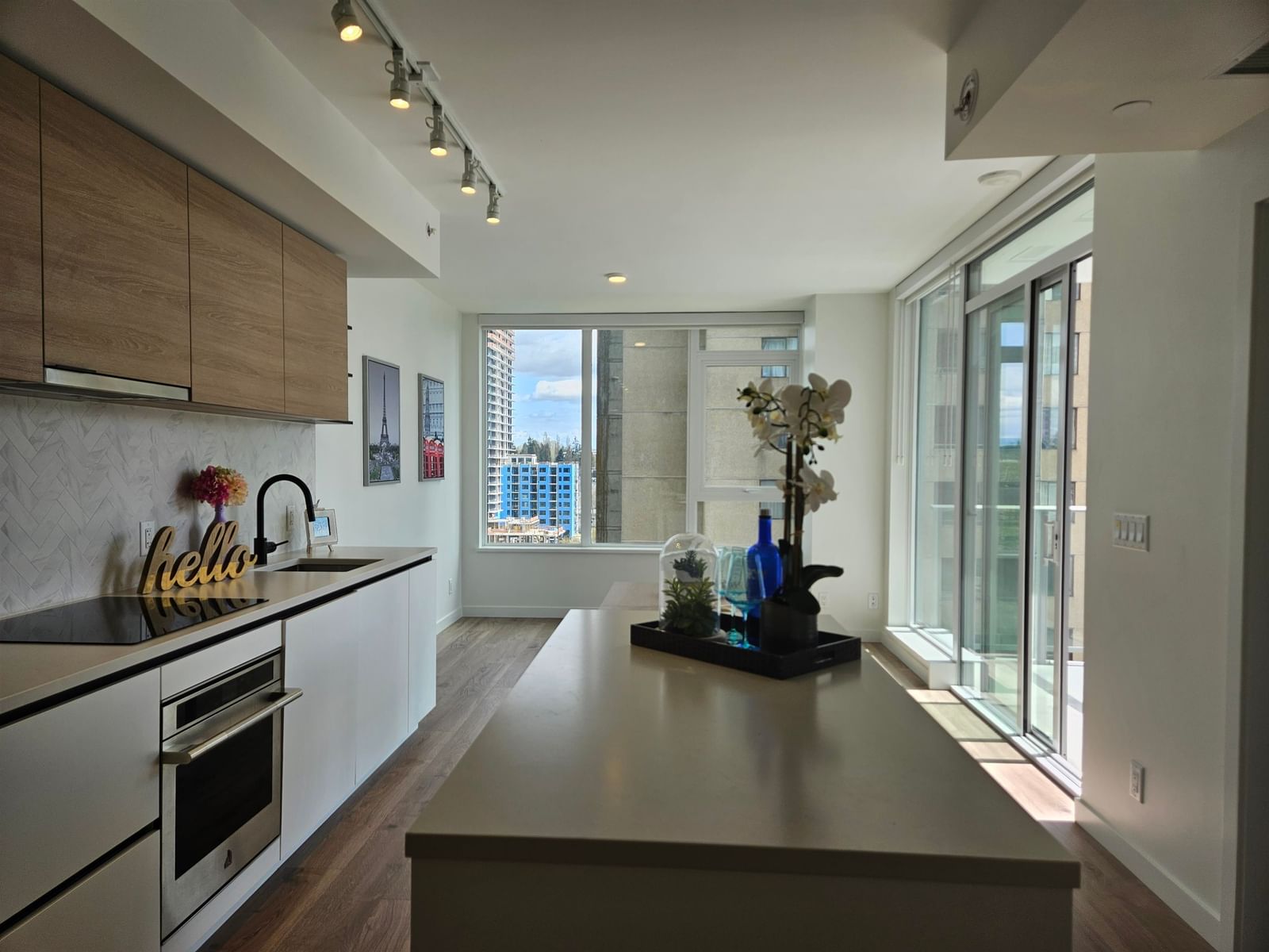 Listing Image 9