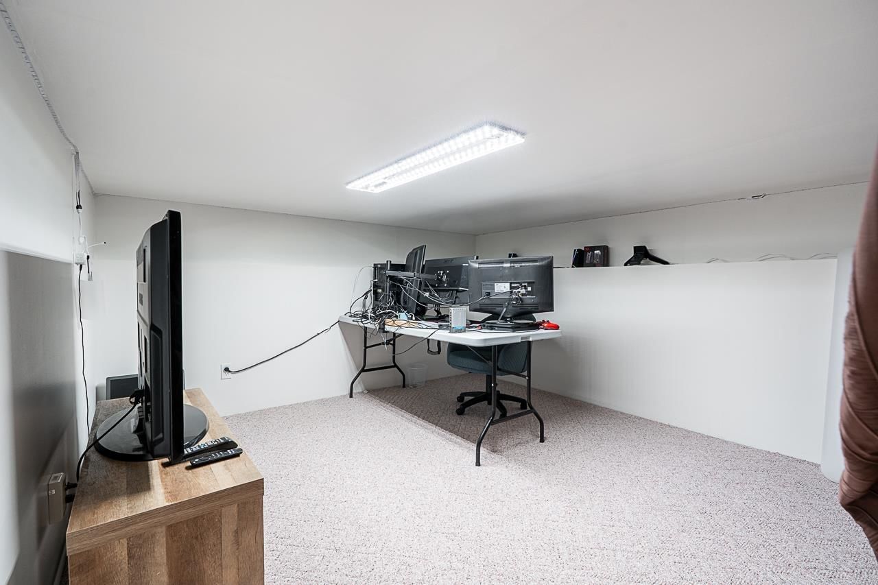 Listing Image 32