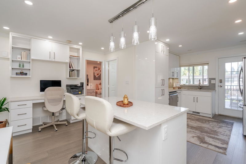 1543 Chadwick Avenue, Port Coquitlam, British Columbia