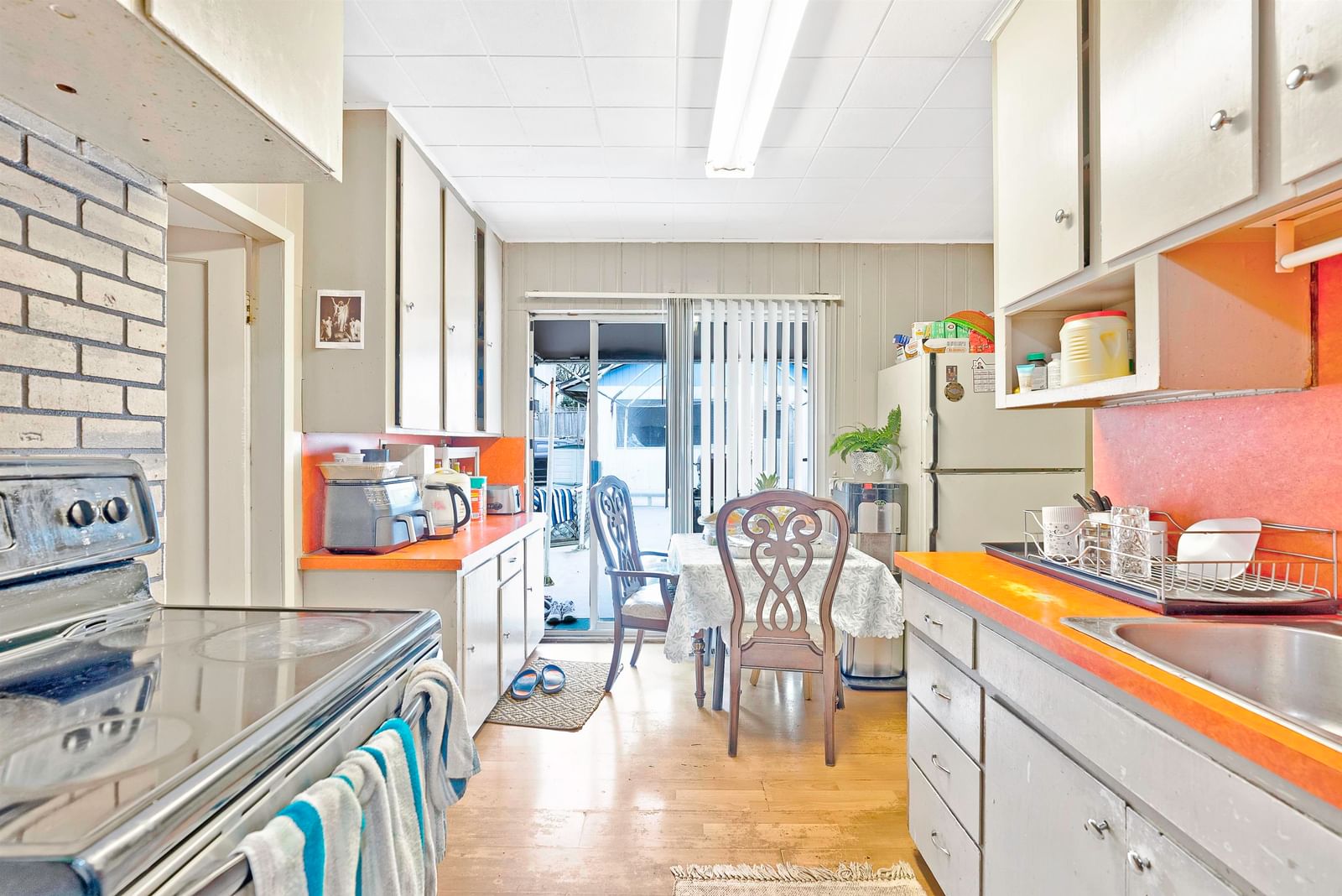 Listing Image 12