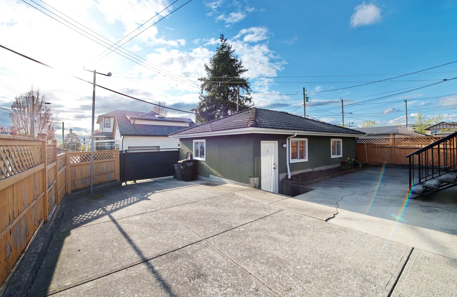 Listing Image 40