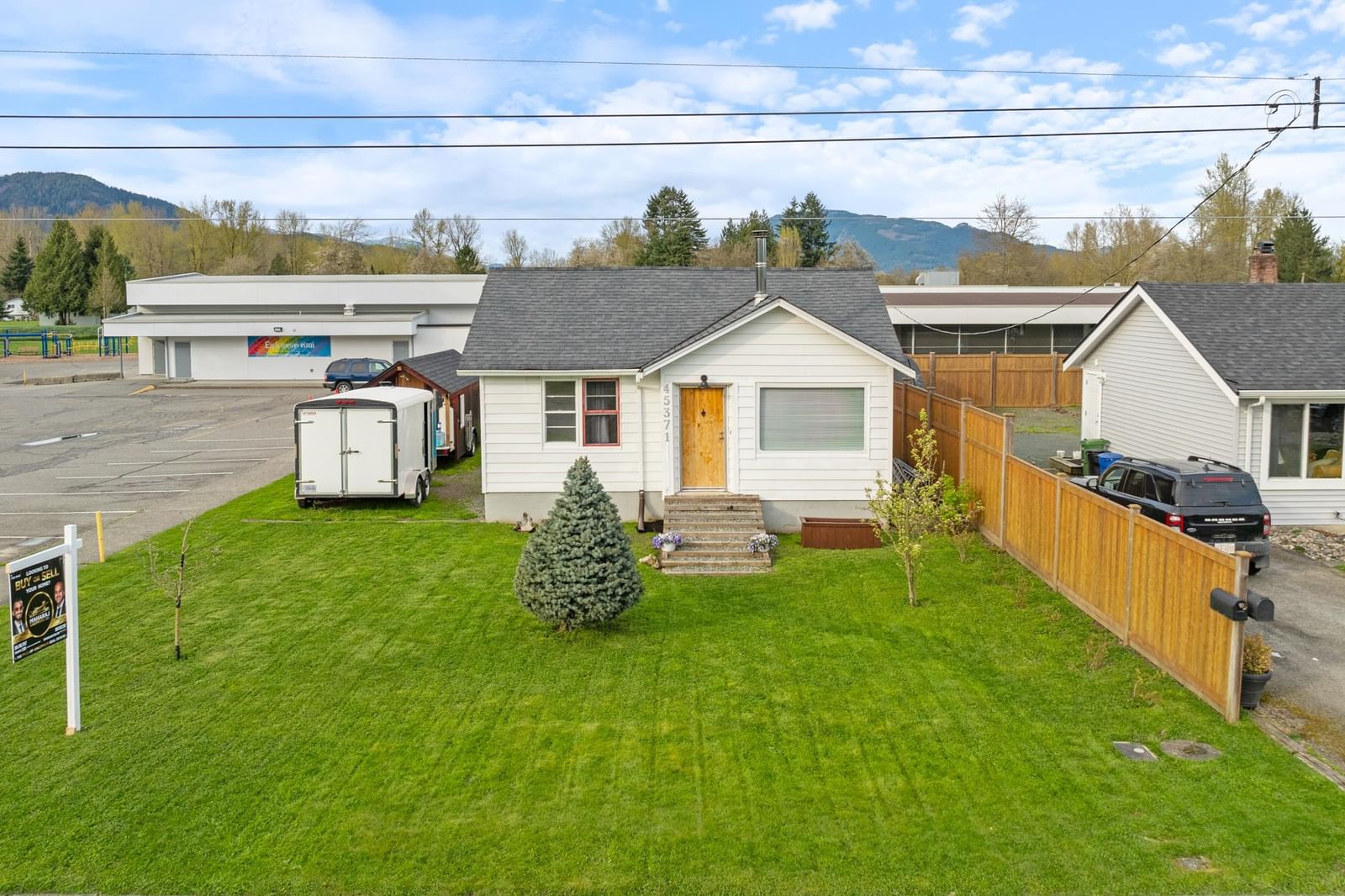 Listing Image 1