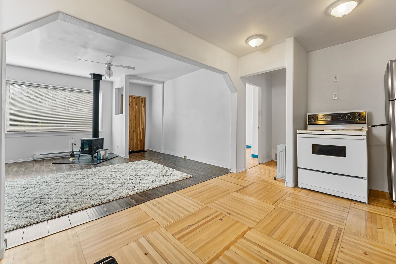 Listing Image 13