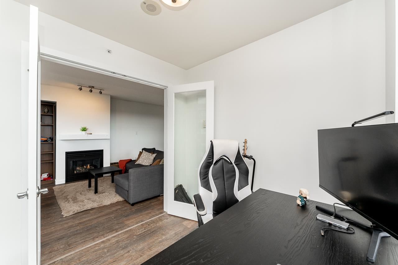 Listing Image 16