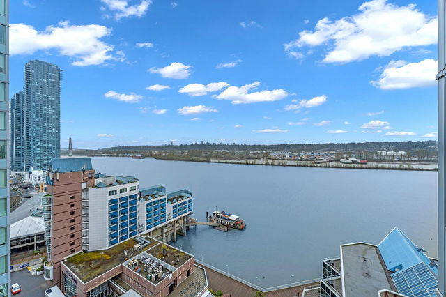 1709 - 988 Quayside Drive