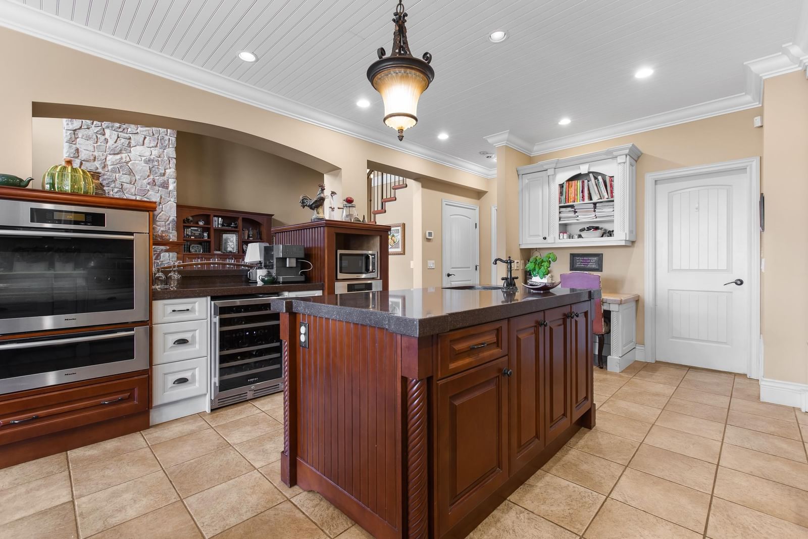 Listing Image 22