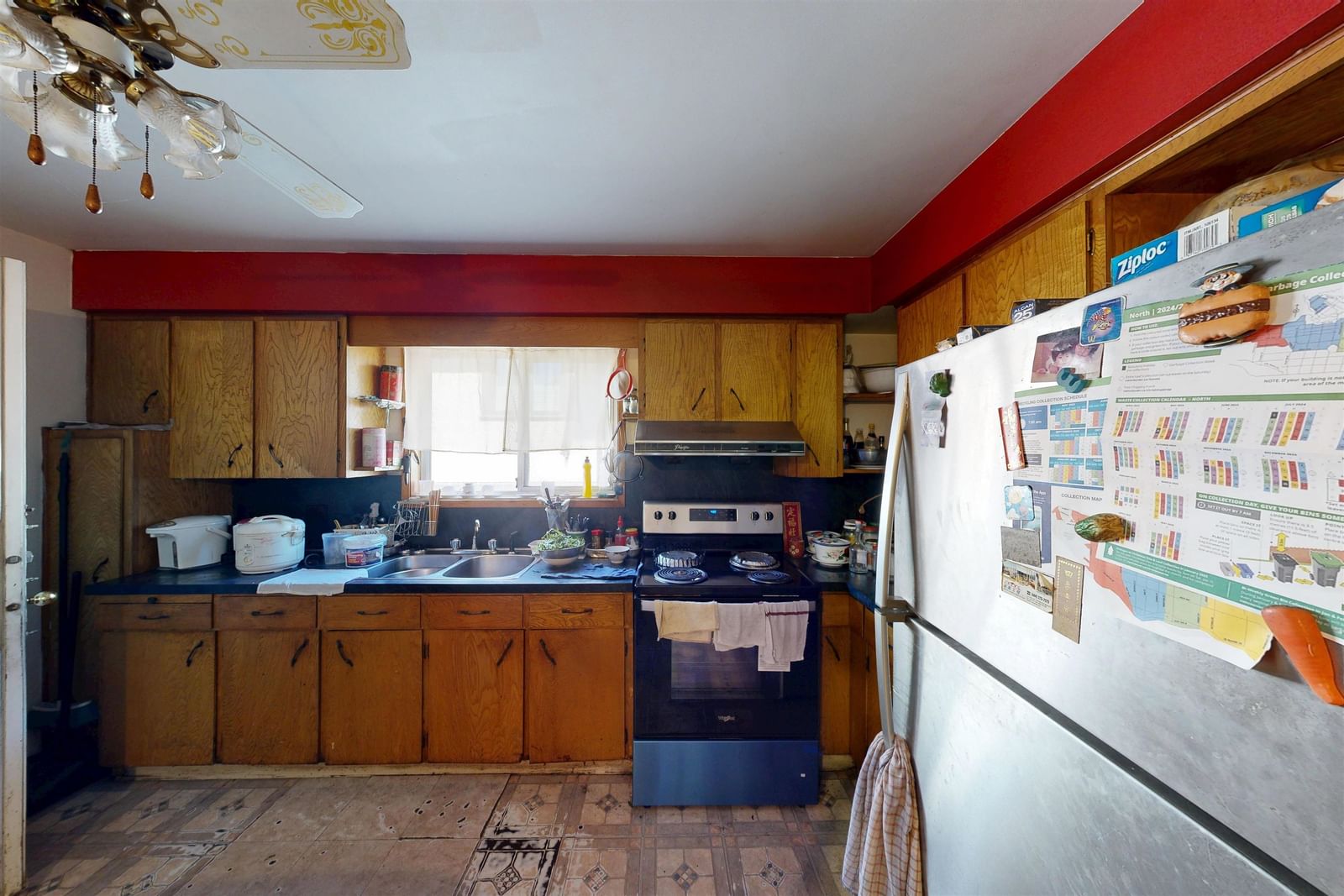 Listing Image 6