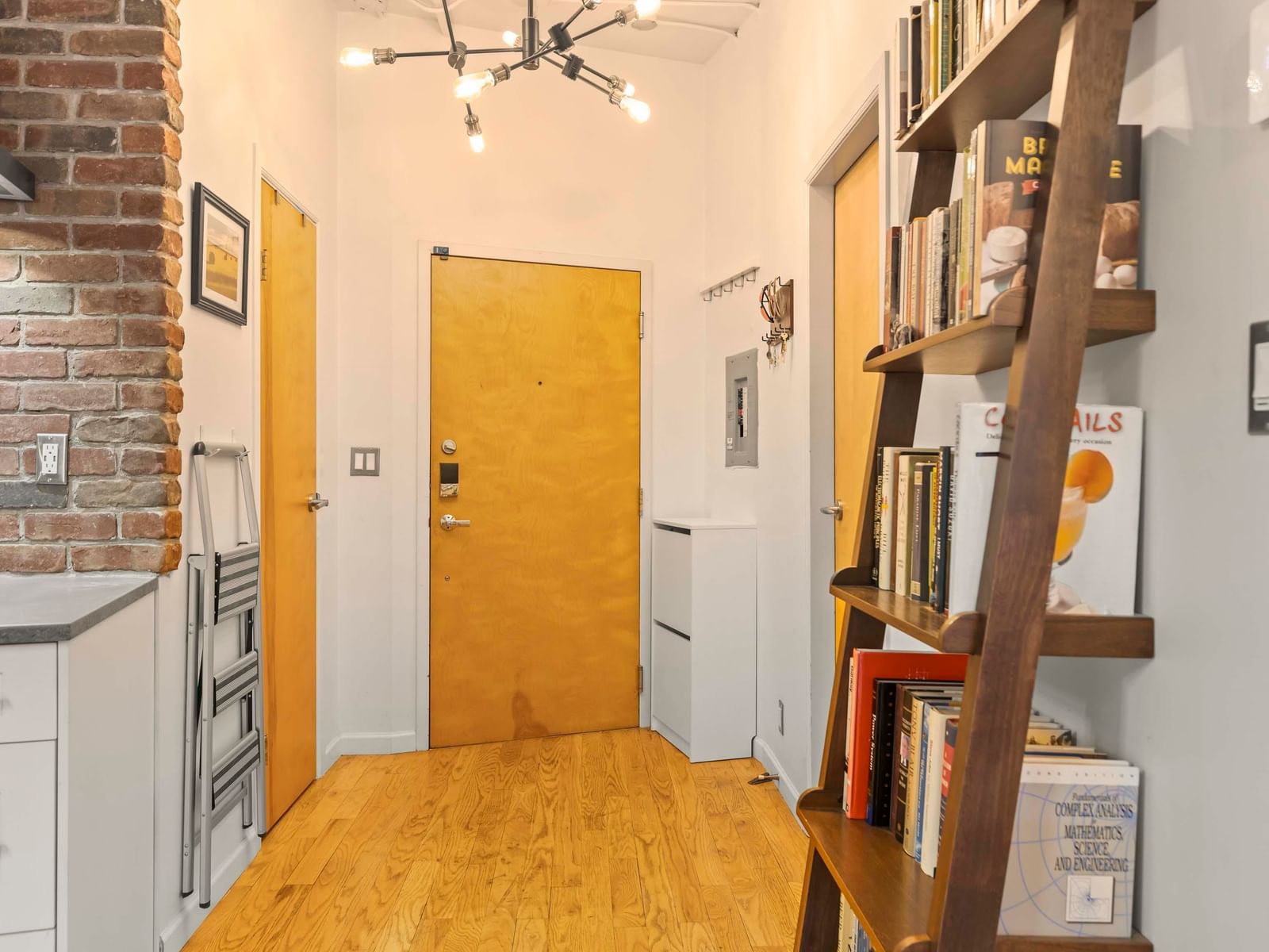 Listing Image 15