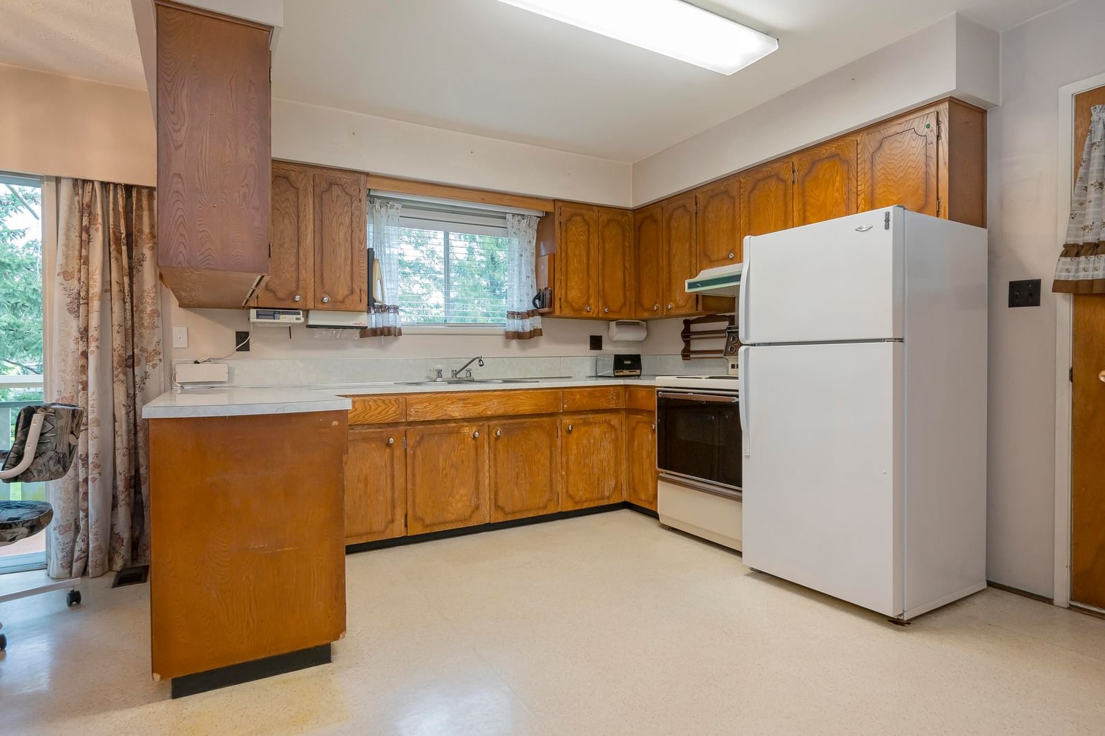 Listing Image 16
